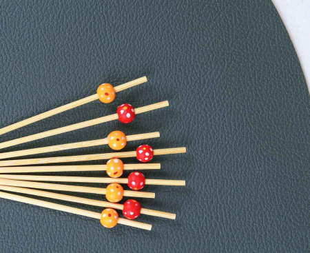 Špajdle na jednohubky DREVENÉ GULIČKY, 24 ks.