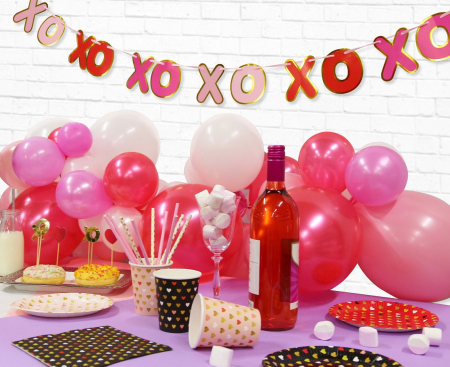 Papierová girlanda XOXO, zlatý obrys, 200 cm